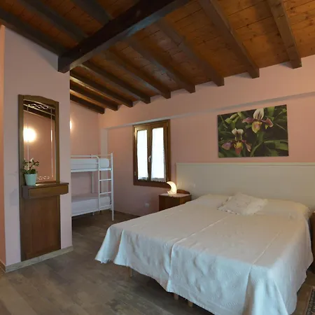 Le Orchidee Di Corazza Farm stay